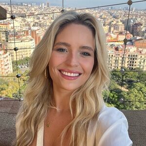 Meet your Posher, Caitlin